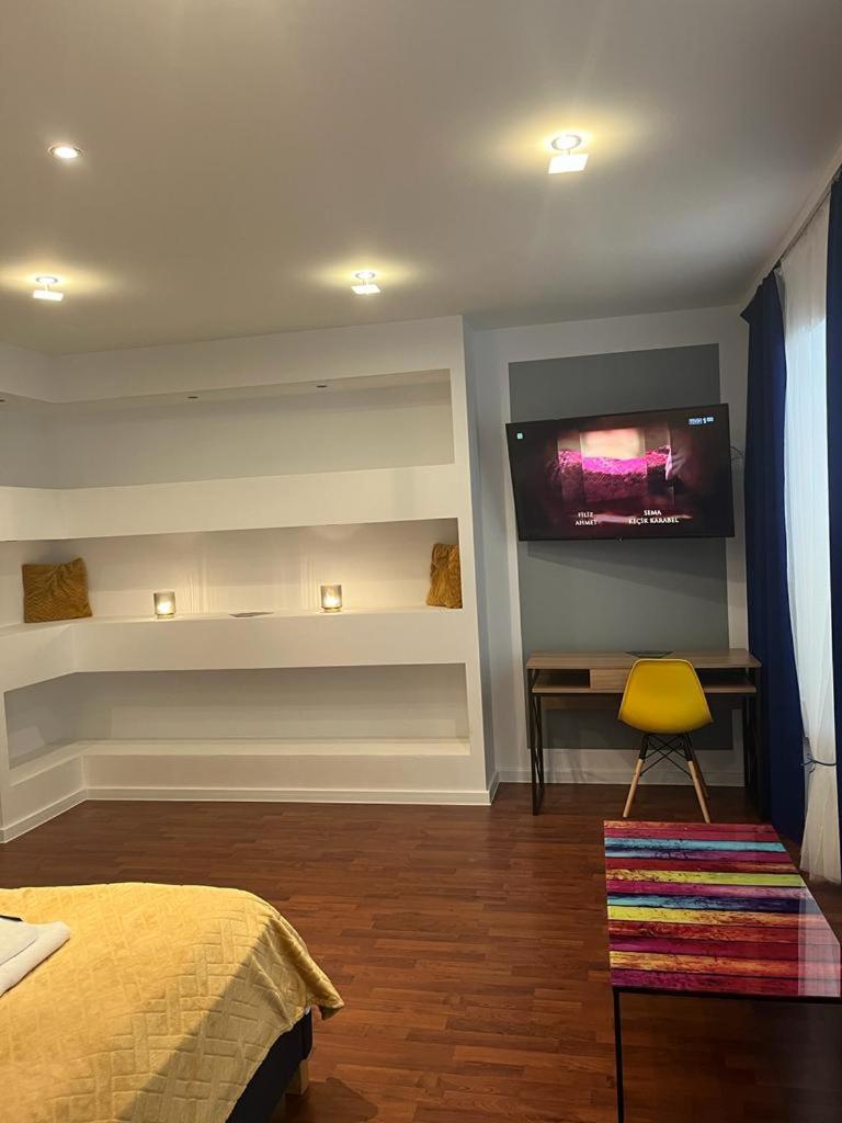 Great Polonia Strzegom City Center Room photo